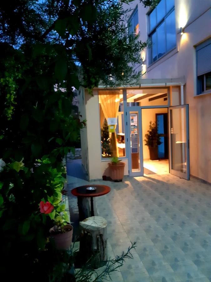 Ilion Hotel